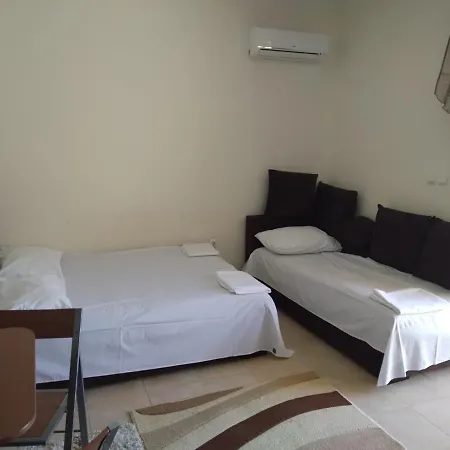 Апартамент курортен коплекс елените,община несебър,област бургас Емона