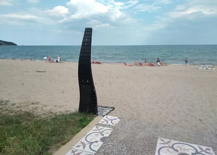 Апартамент курортен коплекс елените,община несебър,област бургас *