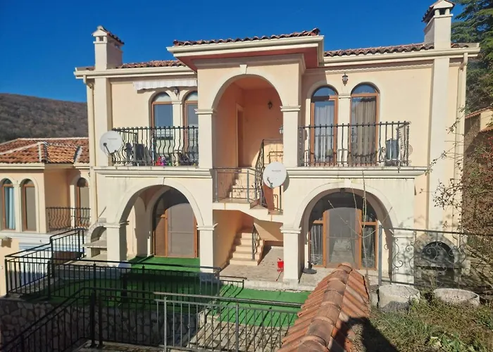 Апартамент курортен коплекс елените,община несебър,област бургас