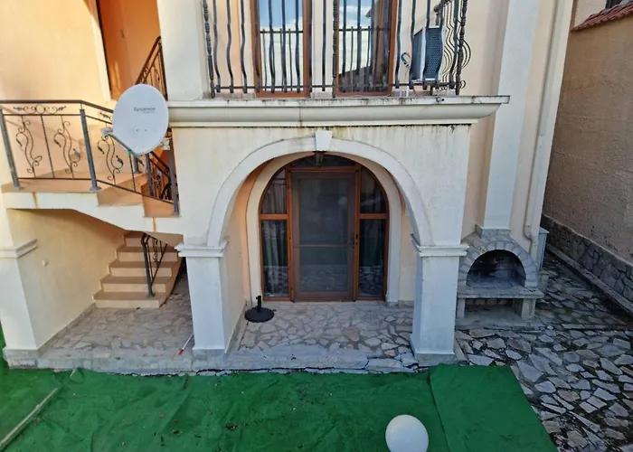 курортен коплекс елените,община несебър,област бургас * Emona